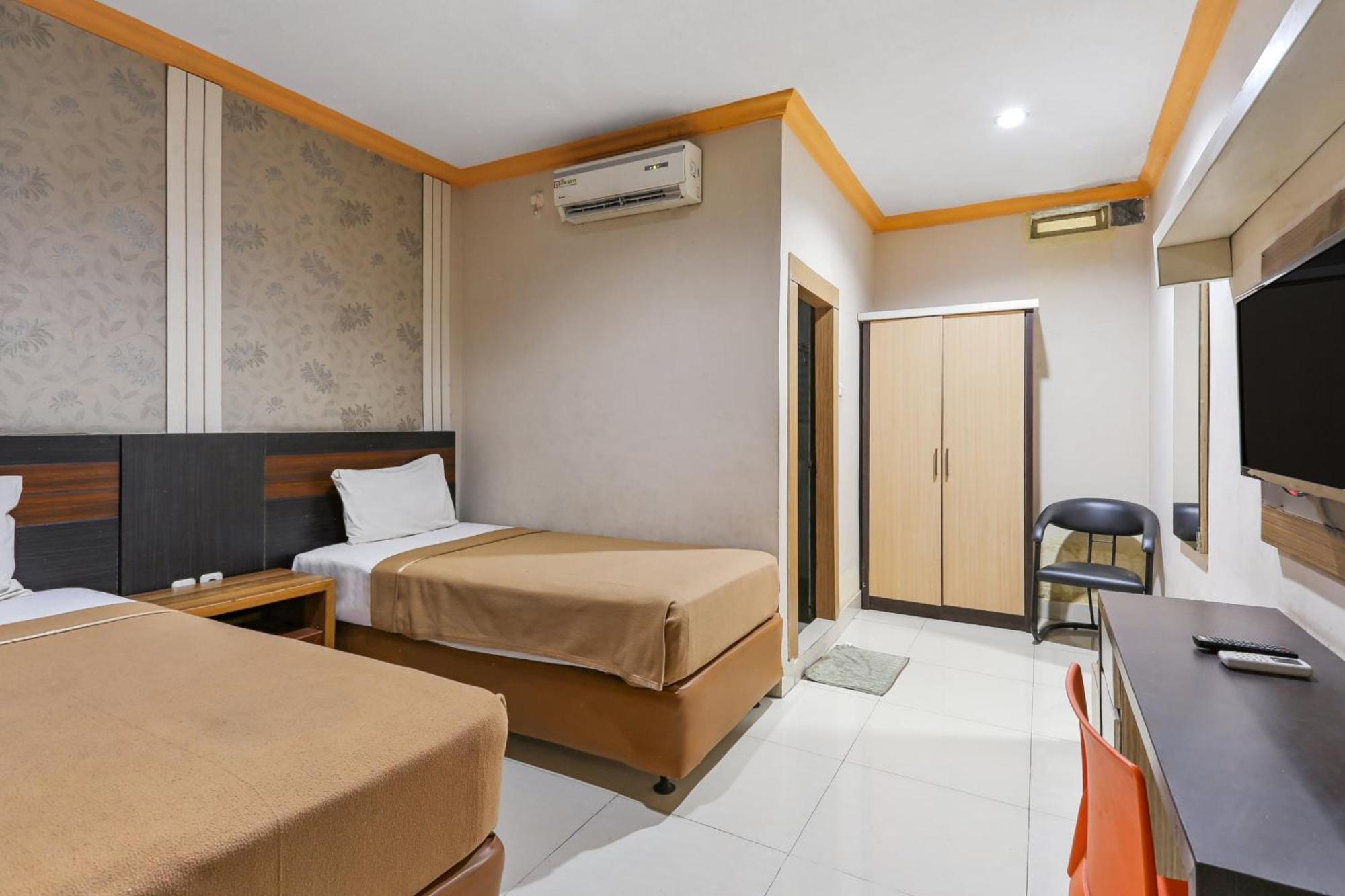 Collection O 93163 Hotel Grand Kartika Parepare Dış mekan fotoğraf