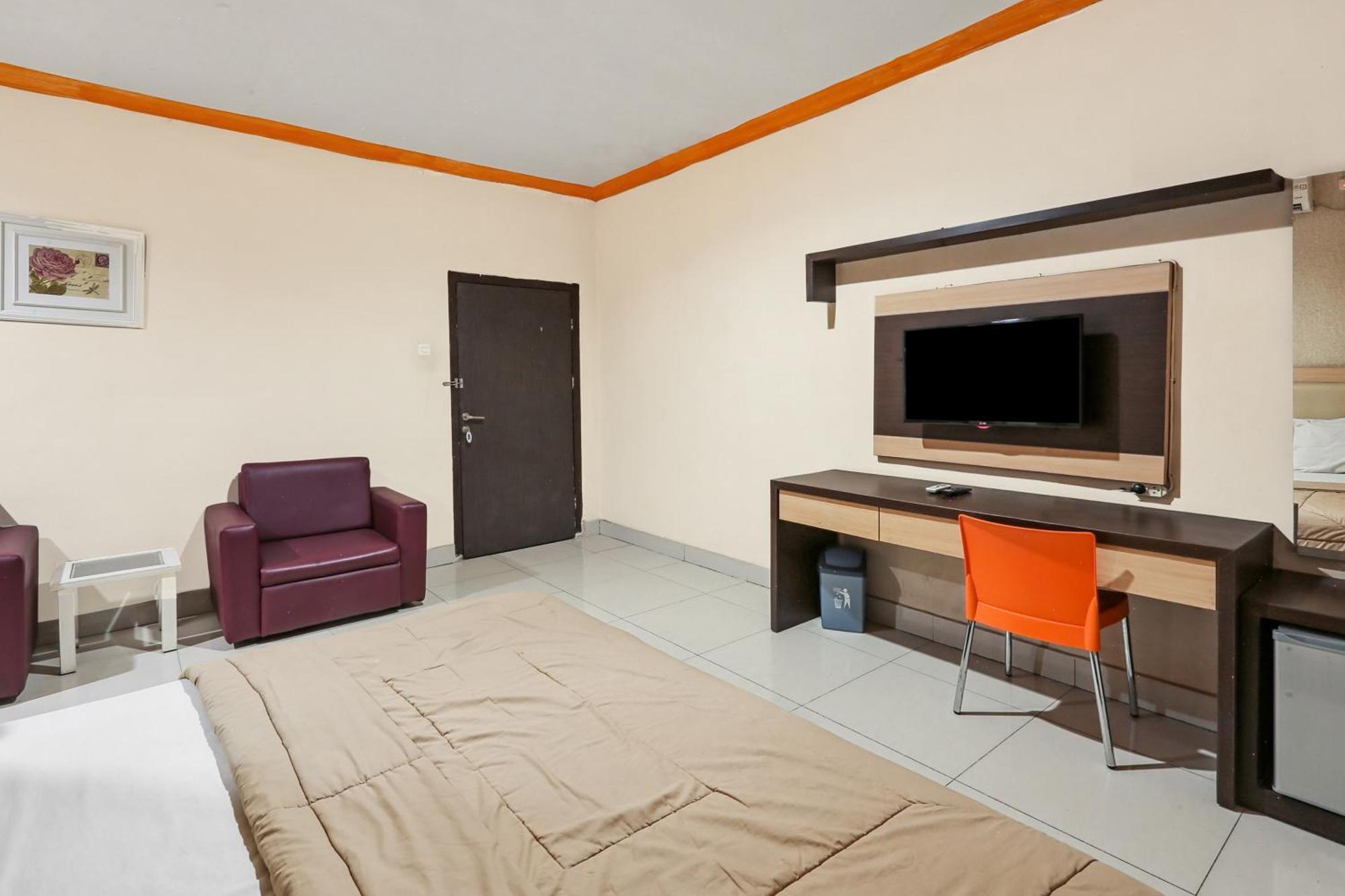 Collection O 93163 Hotel Grand Kartika Parepare Dış mekan fotoğraf
