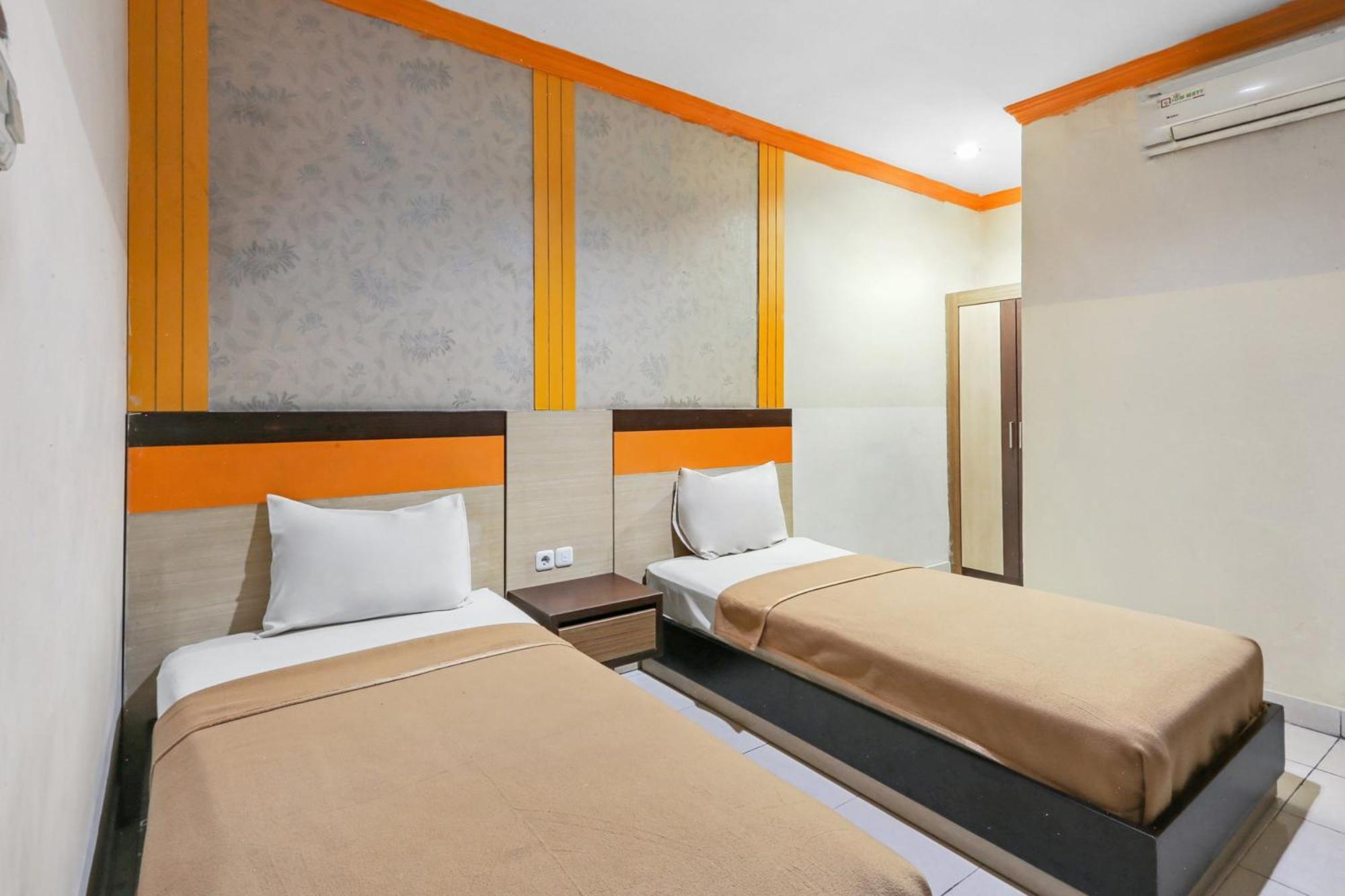 Collection O 93163 Hotel Grand Kartika Parepare Dış mekan fotoğraf