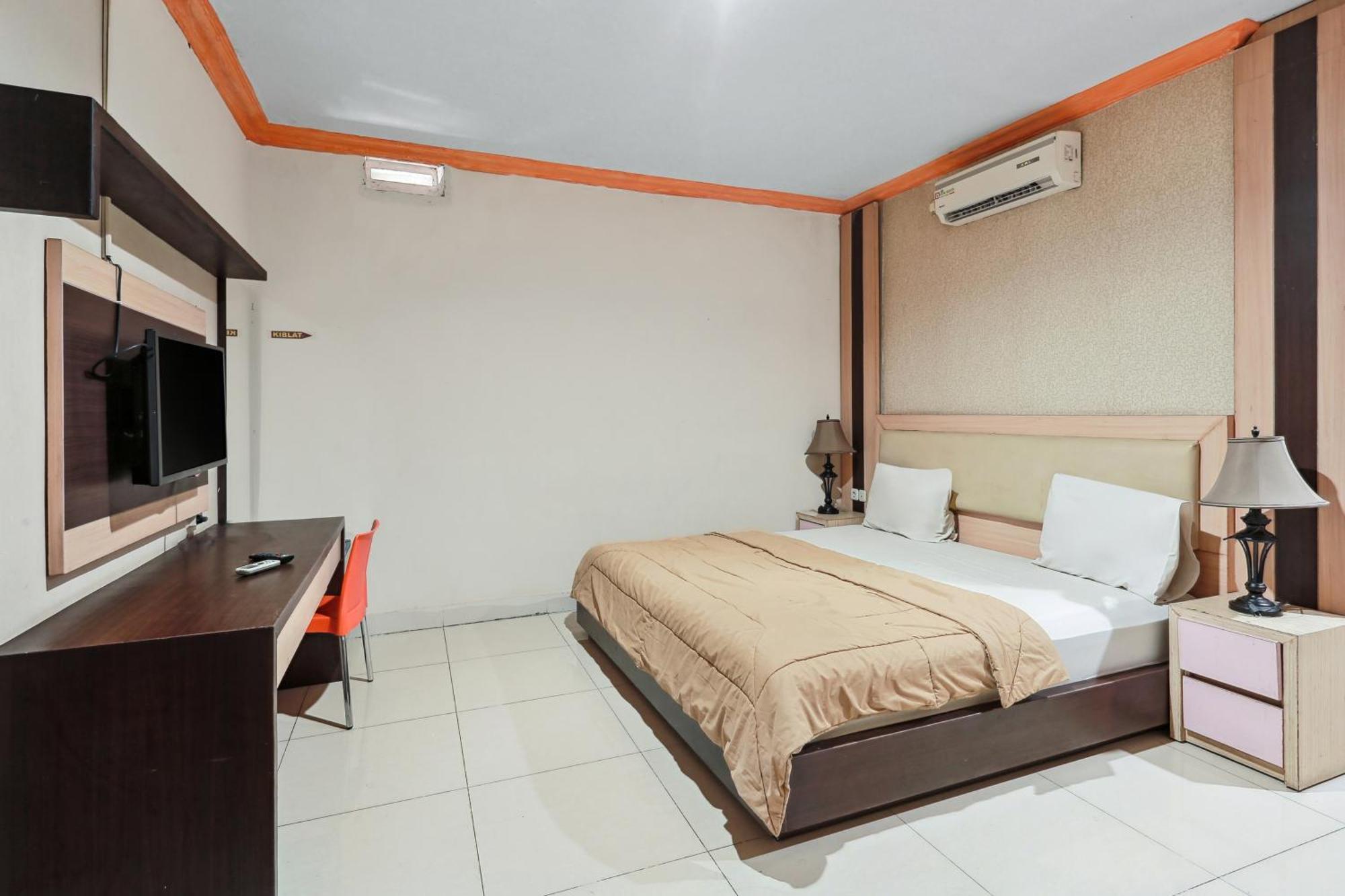 Collection O 93163 Hotel Grand Kartika Parepare Dış mekan fotoğraf