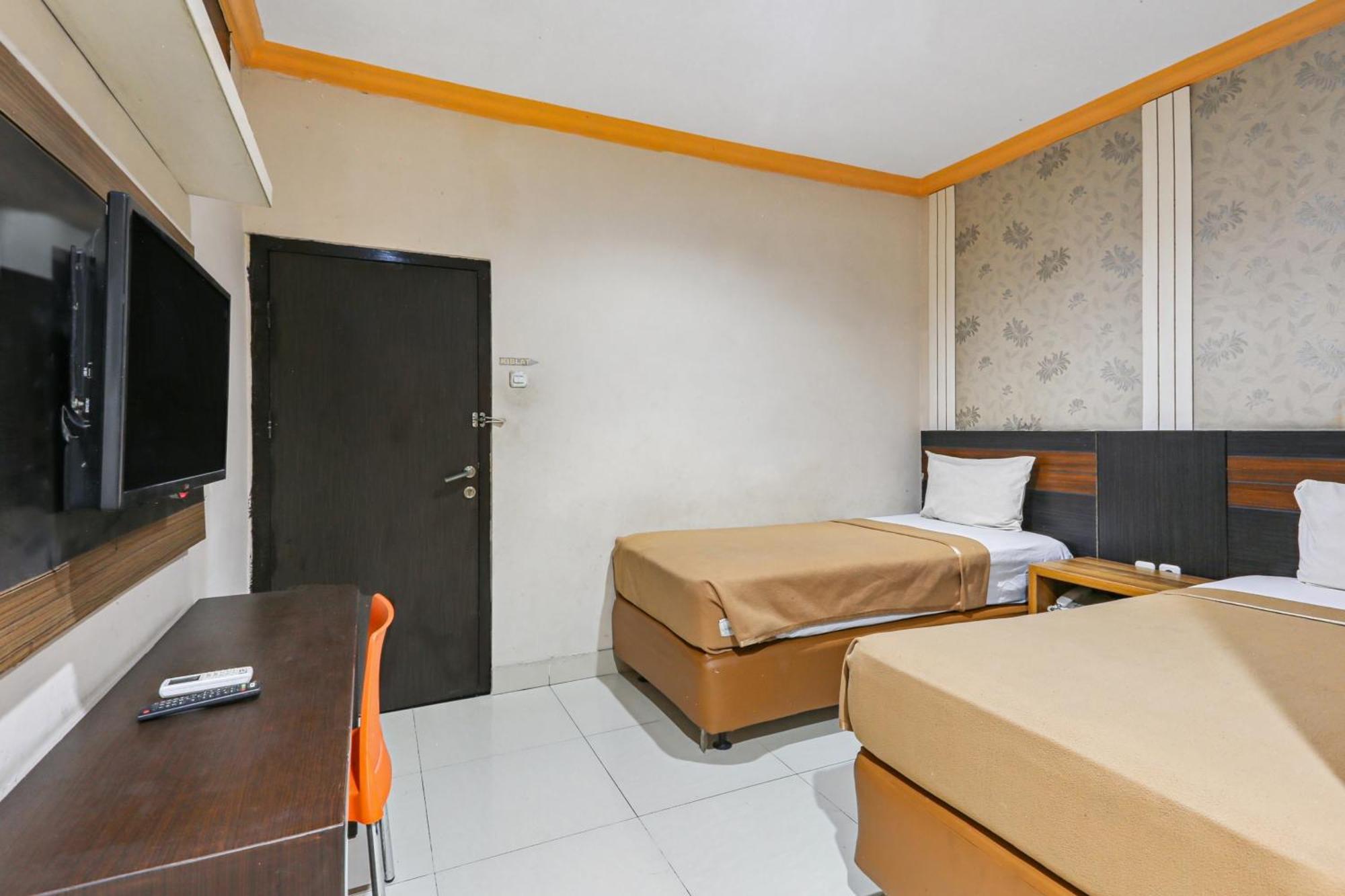 Collection O 93163 Hotel Grand Kartika Parepare Dış mekan fotoğraf