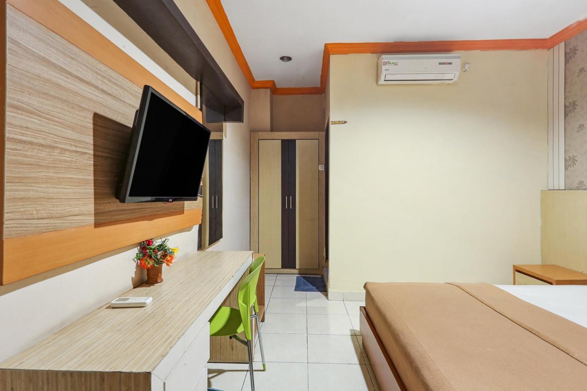 Collection O 93163 Hotel Grand Kartika Parepare Dış mekan fotoğraf