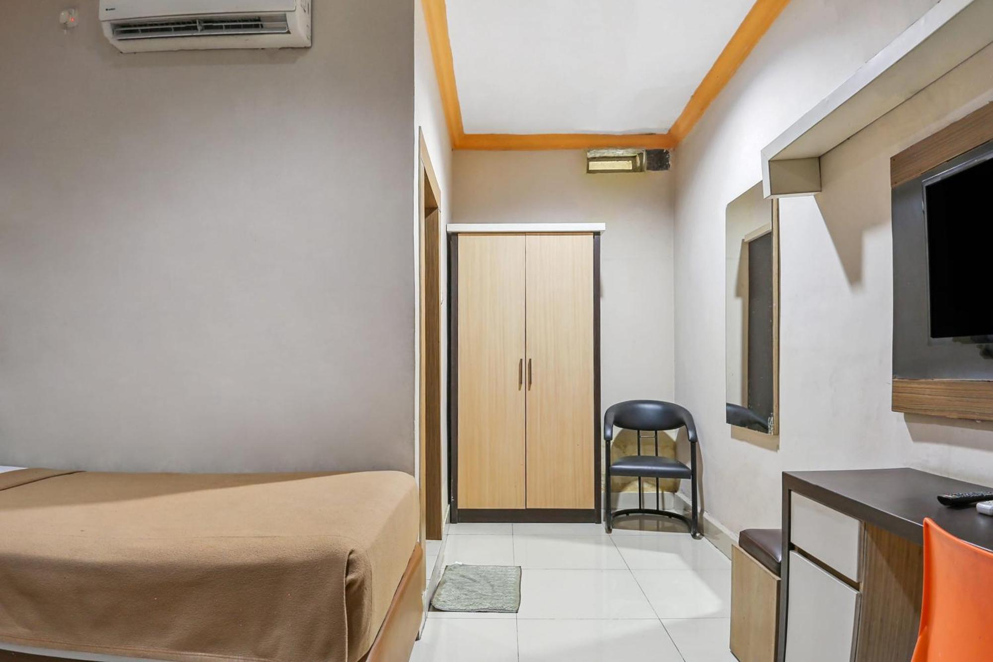 Collection O 93163 Hotel Grand Kartika Parepare Dış mekan fotoğraf