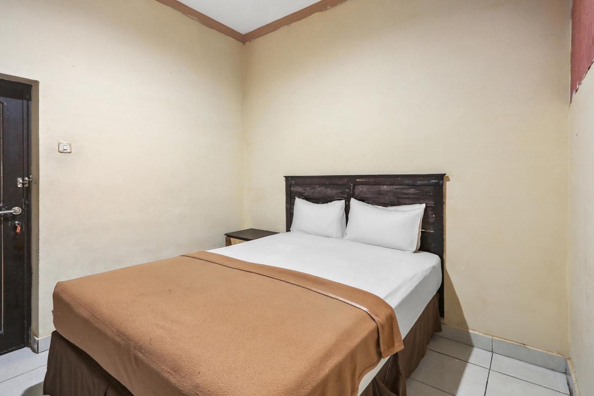 Collection O 93163 Hotel Grand Kartika Parepare Dış mekan fotoğraf