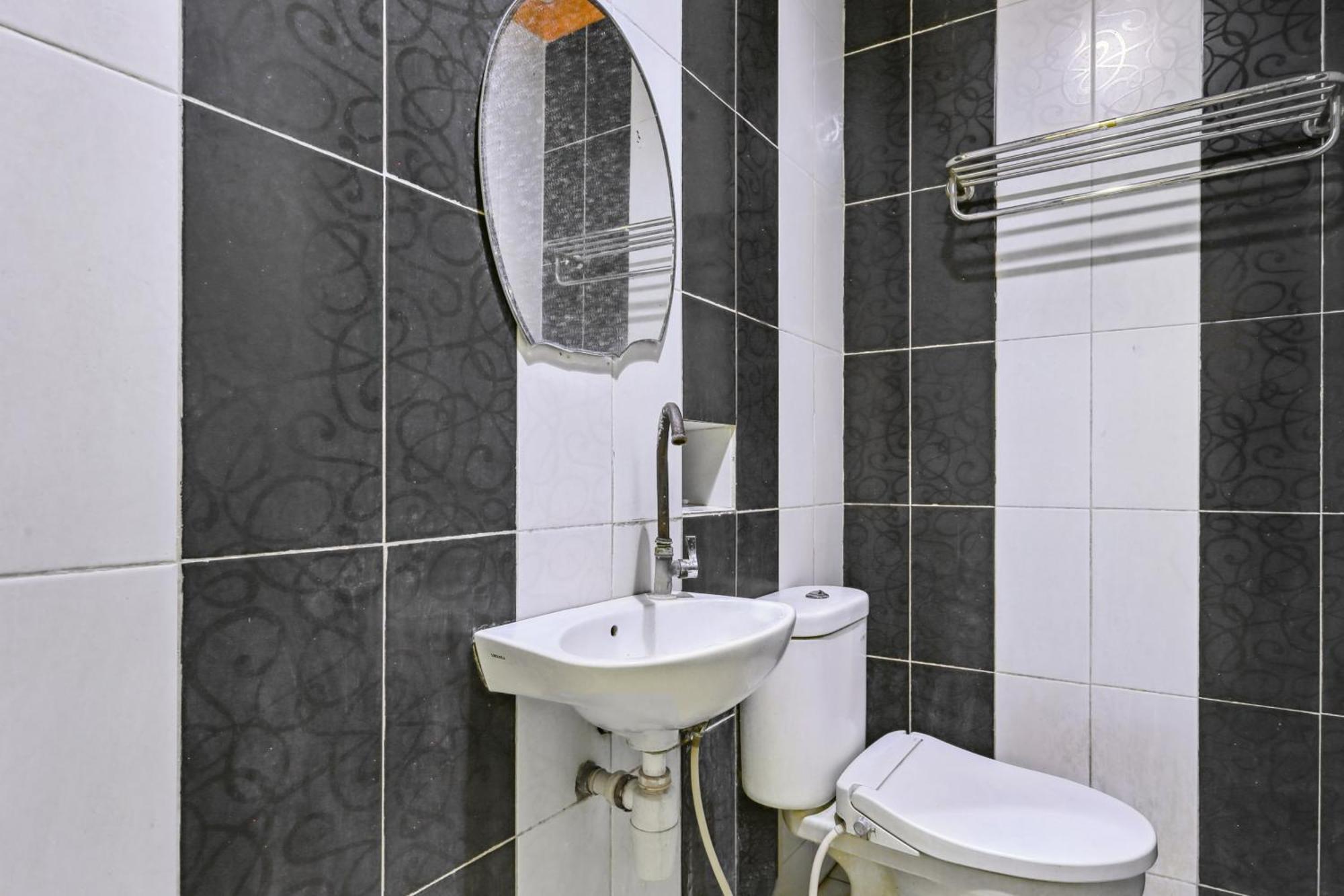 Collection O 93163 Hotel Grand Kartika Parepare Dış mekan fotoğraf